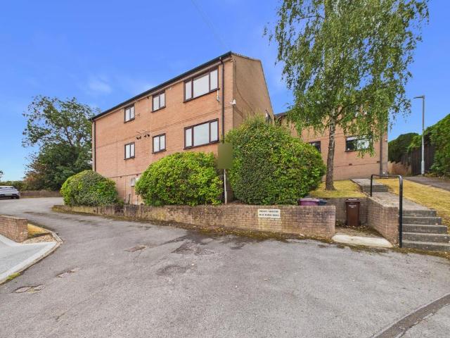 1 bedroom ground flat for sale