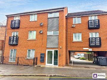 1 bedroom ground flat for sale