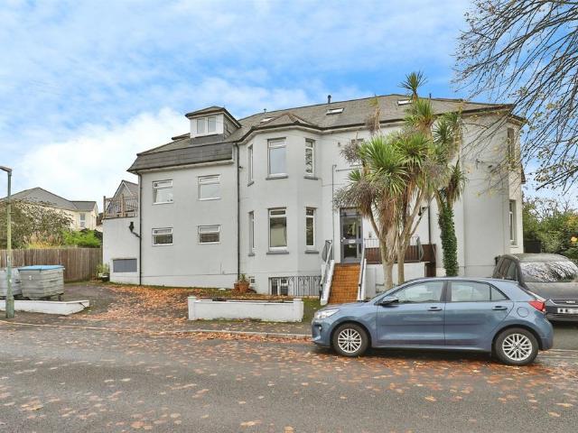 1 bedroom ground flat for sale