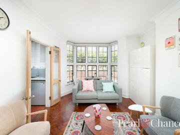 1 bedroom ground flat for sale