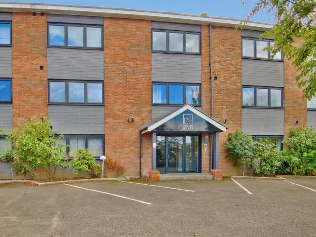 1 bedroom ground flat for sale
