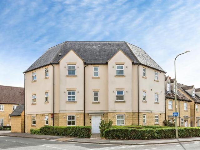 1 bedroom ground flat for sale