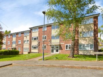 1 bedroom ground flat for sale