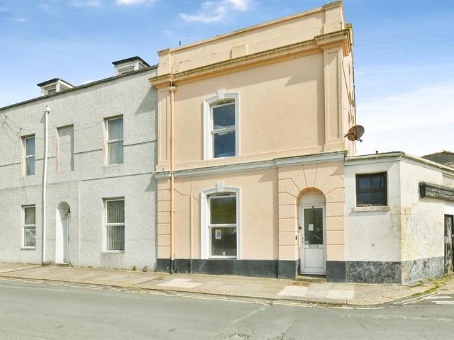1 bedroom ground flat for sale