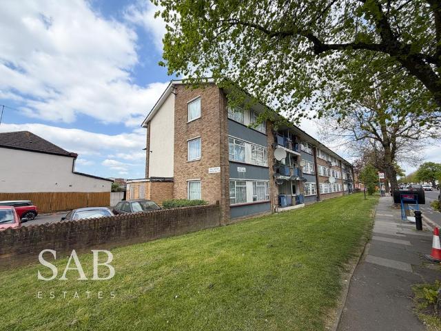 1 bedroom ground flat for sale