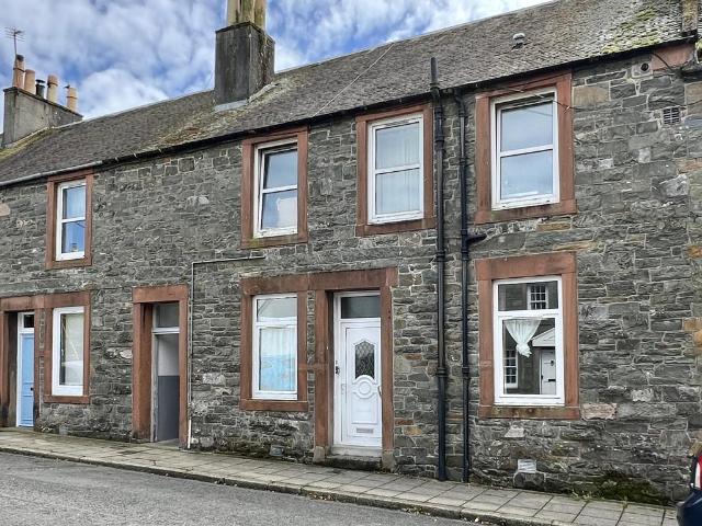 1 bedroom ground flat for sale