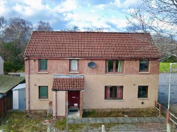 1 bedroom ground flat for sale