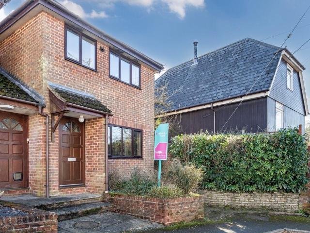 1 bedroom ground flat for sale