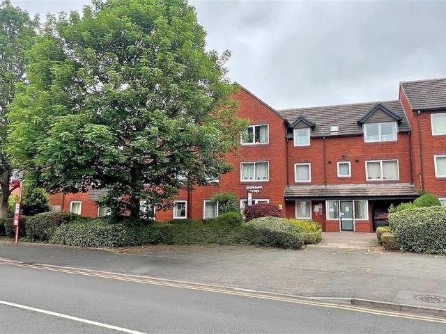 1 bedroom ground flat for sale