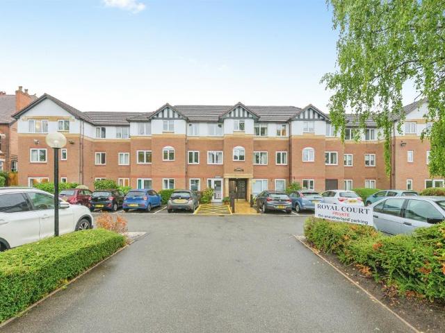 1 bedroom ground flat for sale