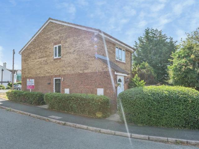 1 bedroom ground flat for sale