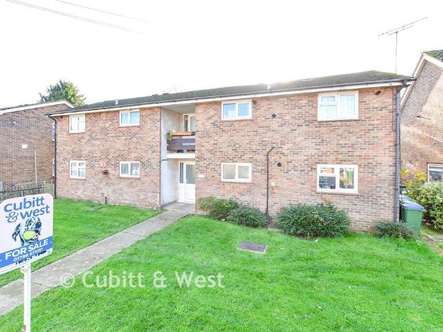 1 bedroom ground flat for sale