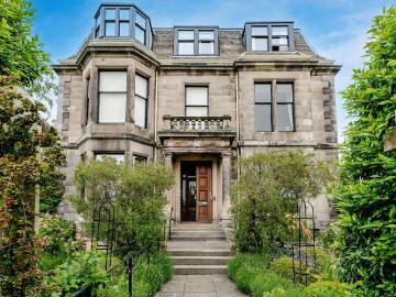 1 bedroom ground flat for sale