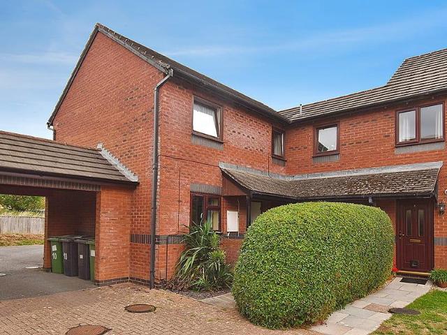 1 bedroom ground flat for sale