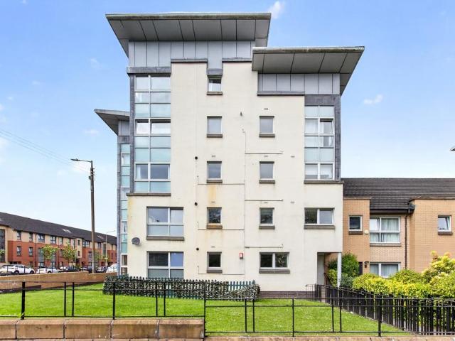 1 bedroom ground flat for sale
