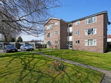 1 bedroom ground flat for sale