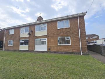 1 bedroom ground flat for sale