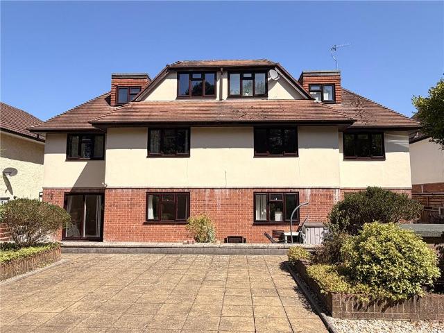 1 bedroom ground flat for sale
