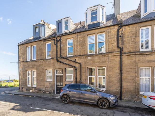 1 bedroom ground flat for sale