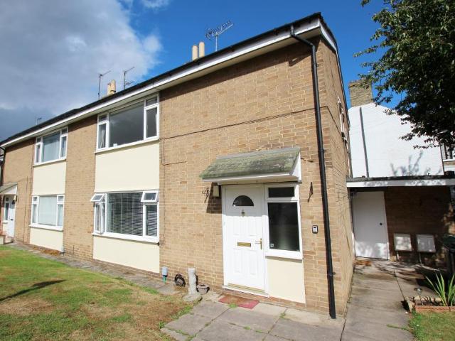 1 bedroom ground flat for sale