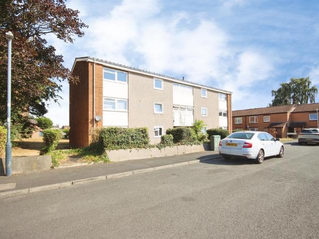 1 bedroom ground flat for sale