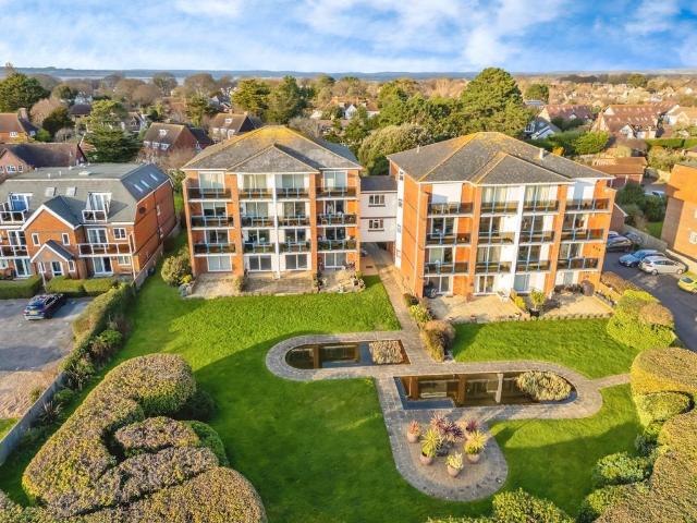 1 bedroom ground flat for sale