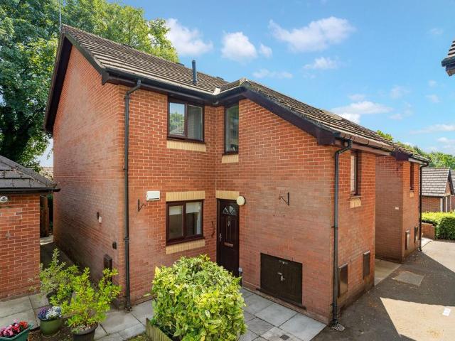 1 bedroom ground flat for sale