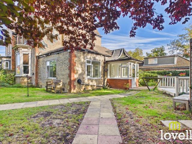 1 bedroom ground flat for sale