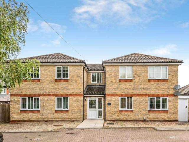 1 bedroom ground flat for sale