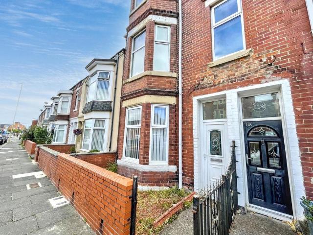 1 bedroom ground flat for sale