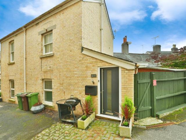 1 bedroom ground flat for sale