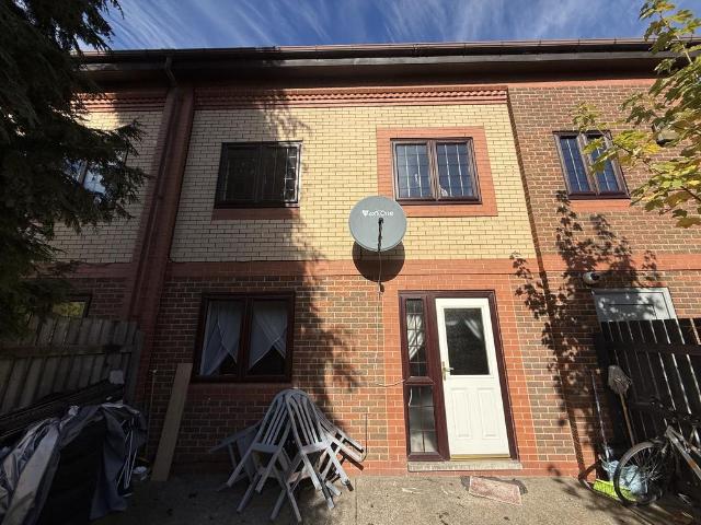 1 bedroom ground flat for sale