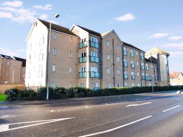 1 bedroom ground flat for sale