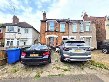 1 bedroom ground flat for sale