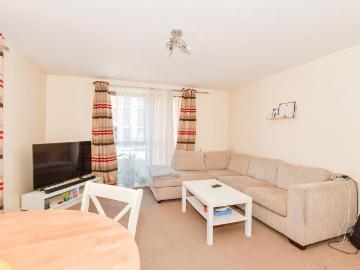 1 bedroom ground flat for sale