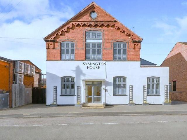 1 bedroom ground flat for sale