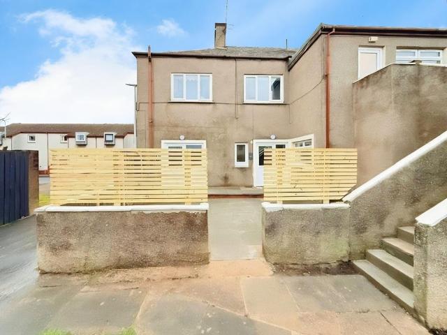 1 bedroom ground flat for sale