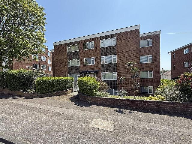 1 bedroom ground flat for sale