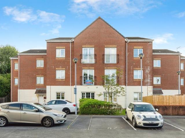 1 bedroom ground flat for sale