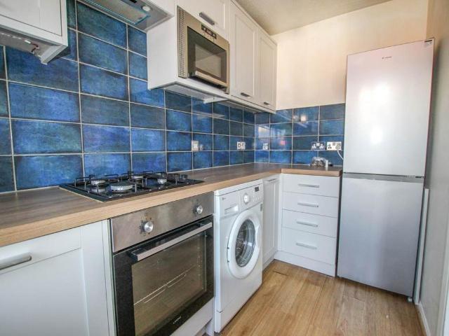 1 bedroom ground flat to rent