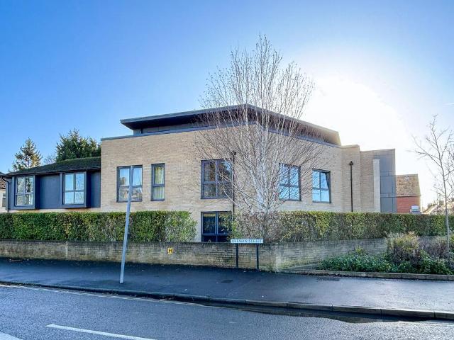 1 bedroom ground flat to rent