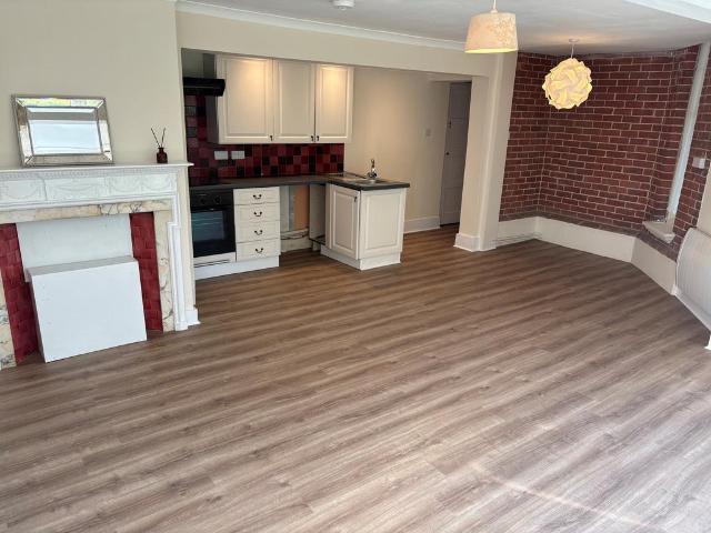 1 bedroom ground flat to rent