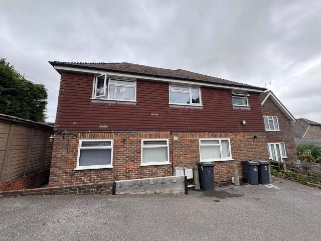 1 bedroom ground flat to rent
