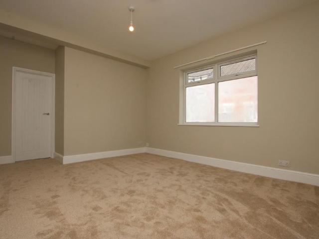 1 bedroom ground flat to rent