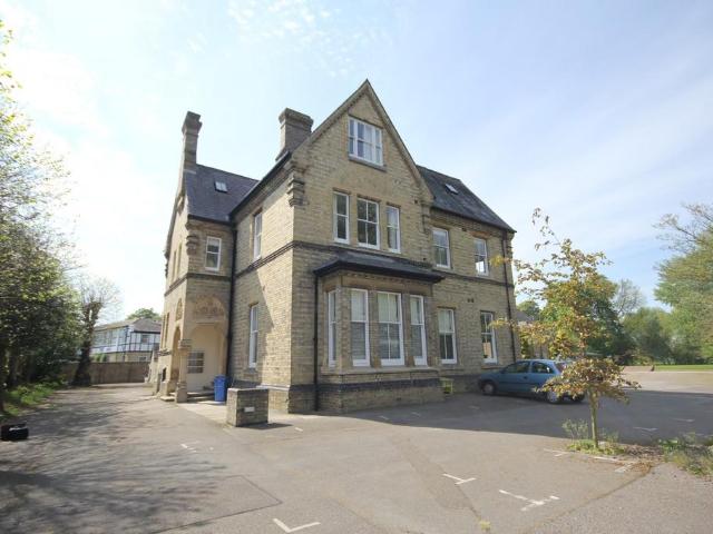 1 bedroom ground flat to rent
