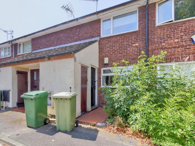 1 bedroom ground flat to rent