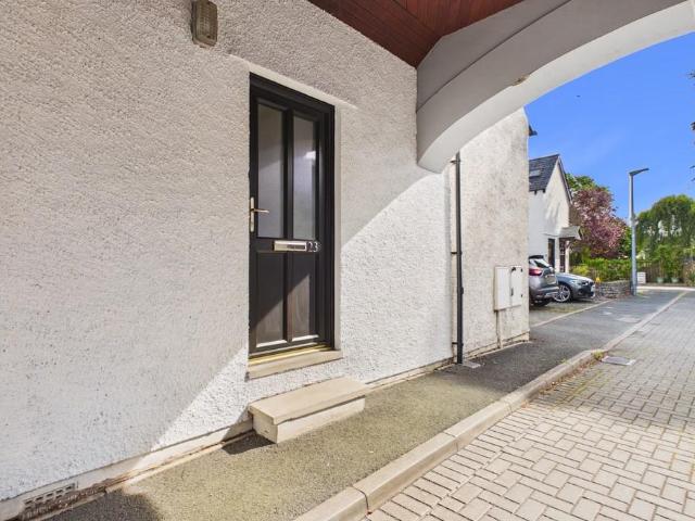 1 bedroom ground flat to rent