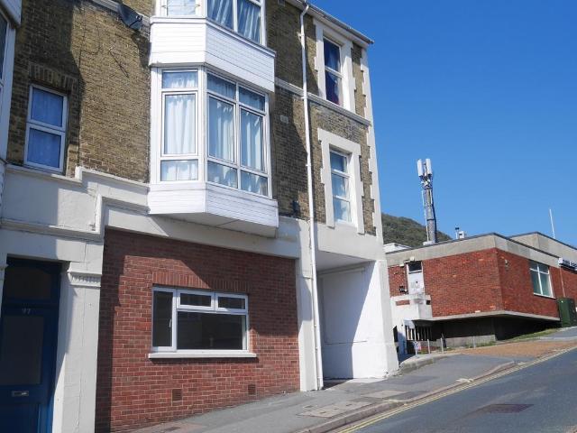 1 bedroom ground flat to rent