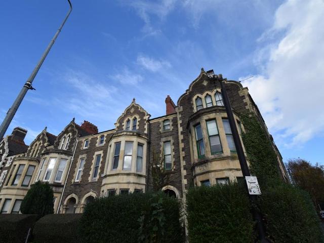 1 bedroom ground flat to rent