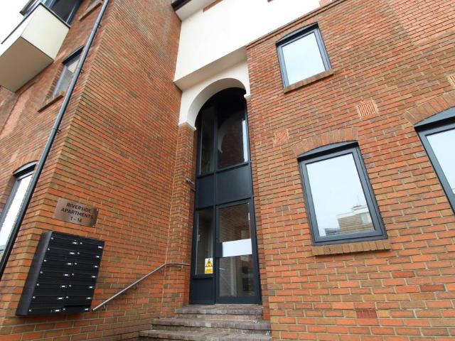 1 bedroom ground flat to rent